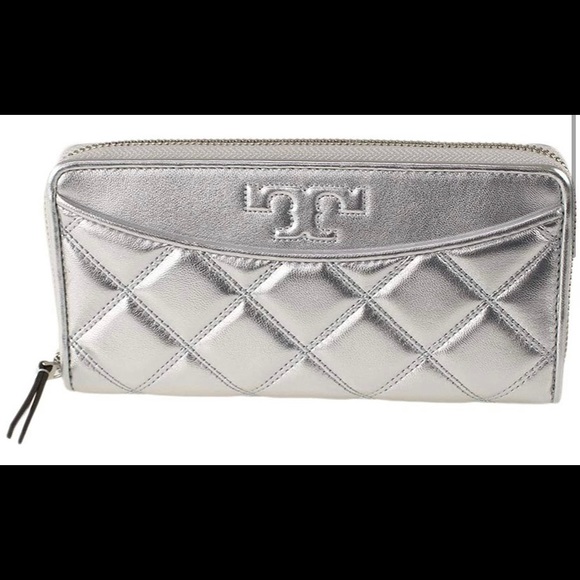 Tory Burch Handbags - Tory Burch Savannah Zip Continental Wallet